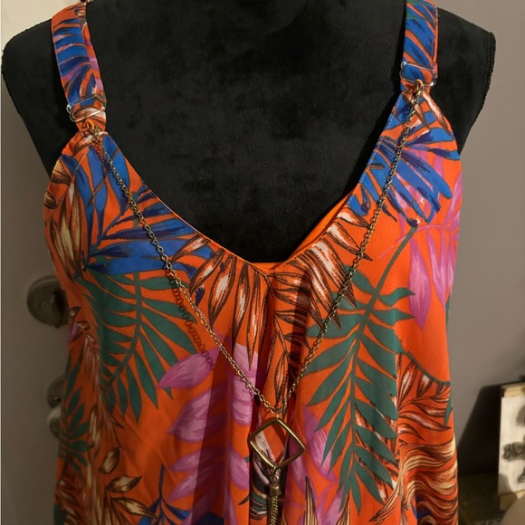 Shirt - Picture 2 of 6